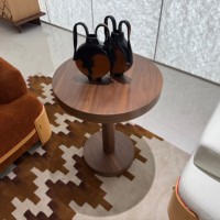 Table basse moderne ronde en placage de noyer avec plateau épais et base cylindrique en bois massif, table d'appoint pour salon