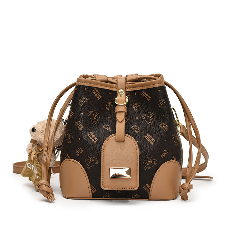 Couleur marron - pas d'accessoires