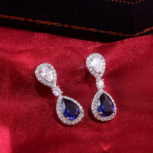 Orecchini da Sera Blu Reale a Goccia, Eleganti Gioielli Formali di Moda - Product Image 2