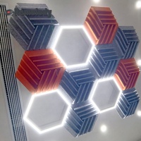 Vente directe d'usine Assemblage facile Immeuble de bureaux Grille de plafond acoustique en fibre de polyester Panneaux suspendus ignifuges à l'épreuve des moisissures
