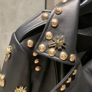 <span class=keywords><strong>Giacca</strong></span> di pelle nera di qualità superiore giacche a blouson di pelle di pecora <span class=keywords><strong>giacca</strong></span> di pelle con rivetto grande <span class=keywords><strong>per</strong></span> le donne - Product Image 3