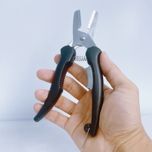 Pelador de castañas, alicates de acero inoxidable con hoja afilada y mecanismo de resorte para abrir la cáscara fácilmente - Product Image 2