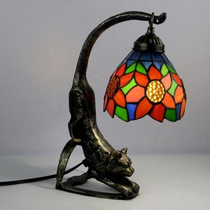 Lámpara de Noche Moderna LongHuiJing con Domo de Vidrio Teñido, 6 Pulgadas, AC E14 LED, Base de Hierro, Multicolor, para Sala de Estar - Product Image 1