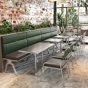 定制木制餐厅绿色皮革摊位座位，带咖啡厅餐桌套装