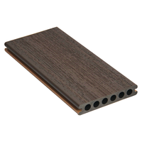 Plancher composite en bois-plastique (WPC) de haute qualité, design moderne, résistant aux UV, antidérapant, imperméable, prix bas