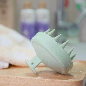 Masajeador de Cuero Cabelludo de Paja de Trigo de Marca Privada de Venta Caliente con Desenredante para el Cabello - Product Image 2