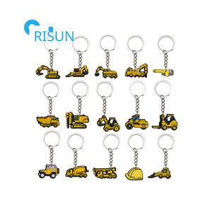 Fabrication de pelleteuses en PVC souple Porte-clés pour voitures et bus Porte-clés avec logo personnalisé Chapeau à colle souple en PVC Porte-clés pour pelle Porte-clés porte-clés Llavero - Product Image 1