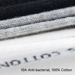 5 paia di calzini da uomo casual sportivi in cotone, tinta unita, multicolore, versatili, per tutte le stagioni, da interno, da lavoro, anti-odore, antibatterici, traspiranti - Product Image 4