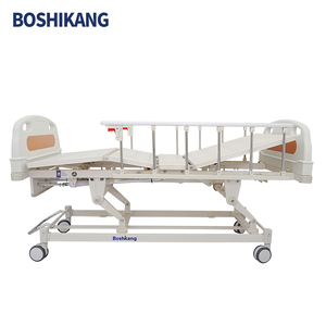 Vente directe d'usine de <span class=keywords><strong>lit</strong></span> d'hôpital <span class=keywords><strong>au</strong></span> meilleur prix, <span class=keywords><strong>table</strong></span> à manger, lits d'hôpital réglables à 3 manivelles en provenance de Chine - Product Image 4