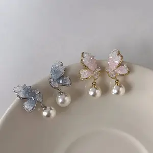 Personality Symmetric Wings Stud Earings Jewelry Women Pink Blue Crystal Butterfly Earrings Exquisite Pendant Pearl Earrings