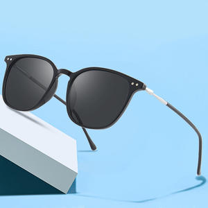 Gafas de sol polarizadas Tr90 para mujer, protección UV400, tipo 3, lentes AC, embalaje en caja, protección solar de alta gama - Product Image 1