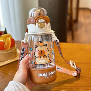 Botella de agua Hello Cappy de 500 ml con pajita y correa, diseño de oso de dibujos animados para niños, para uso escolar. - Product Image 2