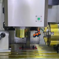 Centro de Mecanizado Vertical VMC1160, Fresadora CNC de 3/4/5 Ejes, Controlador Personalizable, Corte de Metal de Alta Precisión
