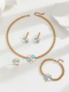 Juego de Joyería de Lujo en Acero Inoxidable con Oro de 18k, Collar, Aretes, Anillo y Pulsera para Mujer, Estilo Clásico para Bodas y Fiestas - Product Image 5