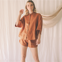 Lot de stock certifié Oeko-tex Chemises en lin pur respirant pour femmes, orange, col en V uni
