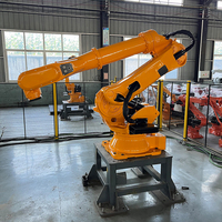 Bras robotisé industriel à 6 axes, charge utile de 220 kg, portée de 3200 mm, bras robotique robuste pour la palettisation, la manutention et le chargement de machines