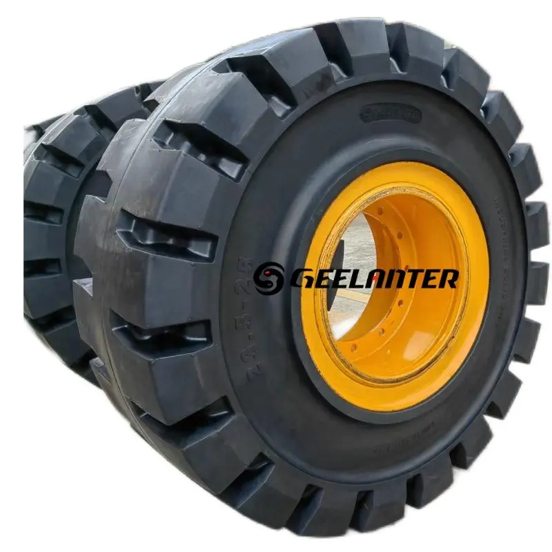 एंटी-पंक्चर औद्योगिक टायर 17.5-25 23.5-25 व्हील लोडर फ्रंट गैन्ट्री क्रेन रिम के साथ ठोस टायर