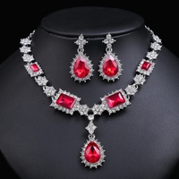 Parures de bijoux de mariée rouge enchanteur, très demandées - Stock Europe et Amérique pour mariages, banquets et fêtes