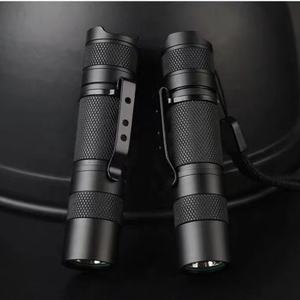 Mini Linterna LED EDC, Funciona con Pilas AA, Clasificación IP65, Aleación de Aluminio, 150 Lúmenes, Multicolor, con Clip - Product Image 4