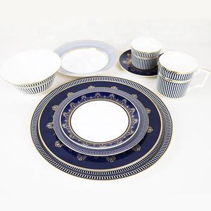 Elegante Plato <span class=keywords><strong>de</strong></span> Cerámica Azul y Dorado, Plato <span class=keywords><strong>de</strong></span> Servicio <span class=keywords><strong>de</strong></span> Lujo <span class=keywords><strong>para</strong></span> Bodas, Vajilla <span class=keywords><strong>de</strong></span> Porcelana Fina, Platos <span class=keywords><strong>para</strong></span> <span class=keywords><strong>Alquiler</strong></span> - Product Image 1
