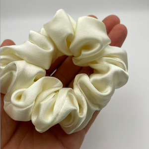 للبيع بالجملة ربطات شعر من الساتان وحرير من التوت أربطة شعر مرنة للنساء في صناديق - Product Image 4