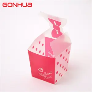 GONHUA 맞춤형 인쇄 PET PVC PP 투명 플라스틱 상자 포장 웨딩 파티 호의 로고가있는 작은 사탕 젖빛 선물 접는 상자