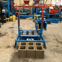Petite machine mobile de fabrication de briques en ciment, fabricant de machines à briques creuses polyvalentes sans cuisson pour pavés