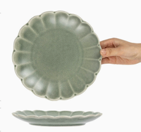 Assiette de table en céramique de grande taille, de style occidental vintage, simple, couleur unie, en forme de fleur, à volants, de grande valeur, vente en gros