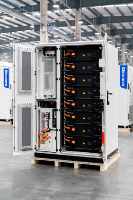 Système de stockage d'énergie (ESS) tout-en-un refroidi par liquide 100 kW 418 kWh, armoire 400 V LFP avec batterie 314 Ah