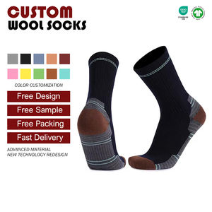 Chaussettes de randonnée professionnelles de plein air pour hommes et femmes Chaussettes d'<span class=keywords><strong>hiver</strong></span> chaudes et épaisses antibactériennes mi-mollet en laine mérinos pour la neige - Product Image 2