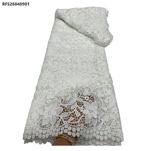 Tissu en dentelle <span class=keywords><strong>soluble</strong></span> dans l'eau brodé de fleurs, couleur unie, style nigérian, tissu en dentelle guipure africaine blanche - Product Image 4