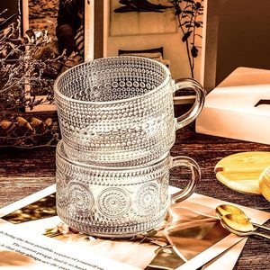 4 Uds. Tazas de vidrio en relieve transparentes bonitas de 14oz con tapas y cucharas de bambú Vintage Handgrip contenedores de avena durante la noche para <span class=keywords><strong>café</strong></span> helado - Product Image 5