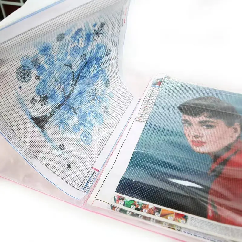 A4 Storage Book for 20x30cm Diamond Painting Kits,Diamond Art Portfolio Folder with 30 Pocket Sleeves Protectors