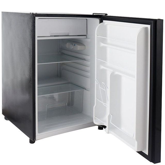 BC90 2021 Portable Electric Compact Stainless Steel Thermoelectric Mini Hotel & Home Use Refrigerator with Manual Defrost