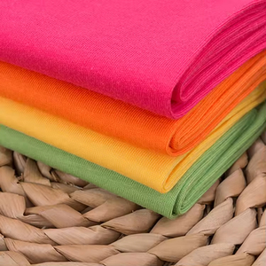 Tissu tricoté uni 100 % coton peigné 26S, 140 g/m², respirant, teint uni, gravé d'un côté, pour chemises - Vente en gros - Product Image 1