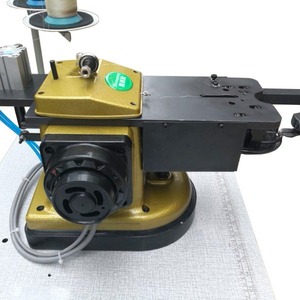 <span class=keywords><strong>Machine</strong></span> à coudre industrielle automatique post-lit pour peluche pantoufle fourrure supérieure <span class=keywords><strong>Patchwork</strong></span> opération informatisée haute vitesse - Product Image 1