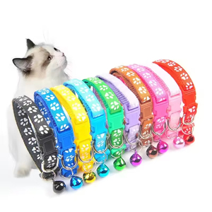Collier moderne pour chat avec boucle de sécurité et clochette, en fibre de polyester douce et confortable, pour toutes les saisons - Product Image 1