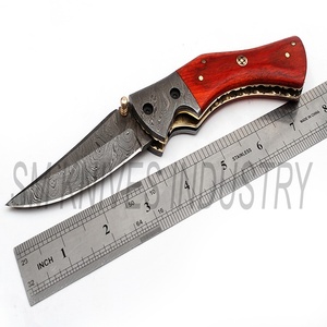 Pakka-navaja plegable de Damasco con mango de madera, hecha a mano, con funda de cuero (smk1226) - Product Image 5