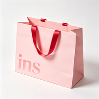 Sac shopping rose esthétique avec ruban rouge, production en 72h, sac en papier biodégradable pour vêtements de mode