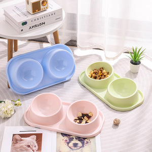 Ensemble de gamelles pour animaux de compagnie Chong Ke, plateau double en plastique pour chats et chiens avec bols pour nourriture et eau, design anti-renversement - Product Image 1