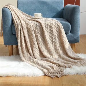 <span class=keywords><strong>Coperta</strong></span> Decorativa di Lusso 60*80 in Acrilico <span class=keywords><strong>Verde</strong></span> Lavorata a Maglia per Divano Letto, Piccola <span class=keywords><strong>Coperta</strong></span> con Nappe - Vendita all'Ingrosso - Product Image 4