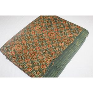 Tissu artisanal en coton imprimé floral moderne de Jaipur, motif botanique, pour sacs et rideaux, tissu léger pour robes - Product Image 3