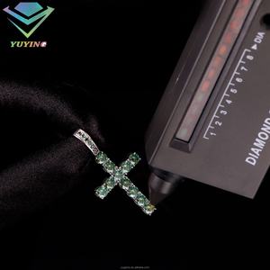 Colgante de Cruz de Moissanita de Color Fantasía RTS, Joyería de Moda, Colgante de Plata de Ley 925, Dijes de Cruz de Moissanita Verde - Product Image 3