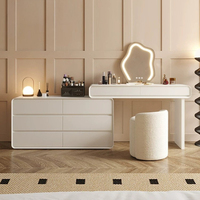 Ensemble coiffeuse combinée extensible avec commode à 6 tiroirs, miroir LED en forme de nuage irrégulier et plateau laqué pour maquillage