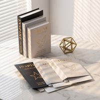 Lot de faux livres décoratifs pour la maison, couvertures de livres factices de luxe imprimées à la feuille d'or pour la décoration de présentoirs immobiliers et d'étagères d'appartements