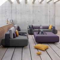 Ensemble de canapés d'extérieur de style nordique avec table basse, coussins imperméables en rotin tressé pour villas, maisons jumelées et jardins