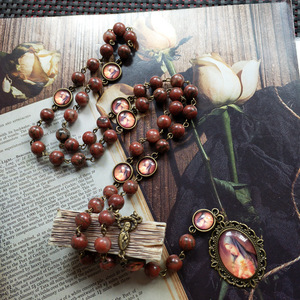 Chapelet en pierre naturelle perles catholiques Notre-Dame <span class=keywords><strong>de</strong></span> <span class=keywords><strong>Fatima</strong></span> Medjugorje pendentif chapelets en perles <span class=keywords><strong>de</strong></span> pierre rouge pour <span class=keywords><strong>la</strong></span> prière - Product Image 4