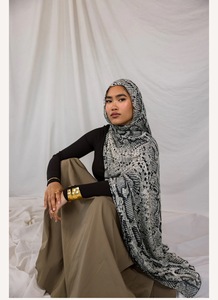 2025 Thiết Kế Mới Động Vật In Trọng Lượng Nhẹ Bông Khăn Choàng Cho Phụ Nữ Hồi Giáo Thoáng Khí Phương Thức Nâu Vàng In Hijab Khăn - Product Image 6