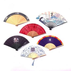 Éventails pliants en bois personnalisés de haute qualité pour touristes, promotions de vacances et foires du voyage - Product Image 6