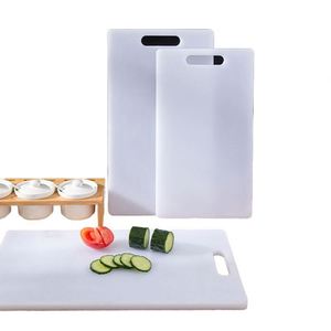 Juego de Tablas de Cortar de Plástico PE con Logotipo Personalizado, Tabla de Cortar de Polietileno No Poroso de Grado Alimenticio con Asa para Uso Diario - Product Image 1